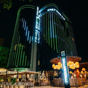 4* فندق Grand Mildom