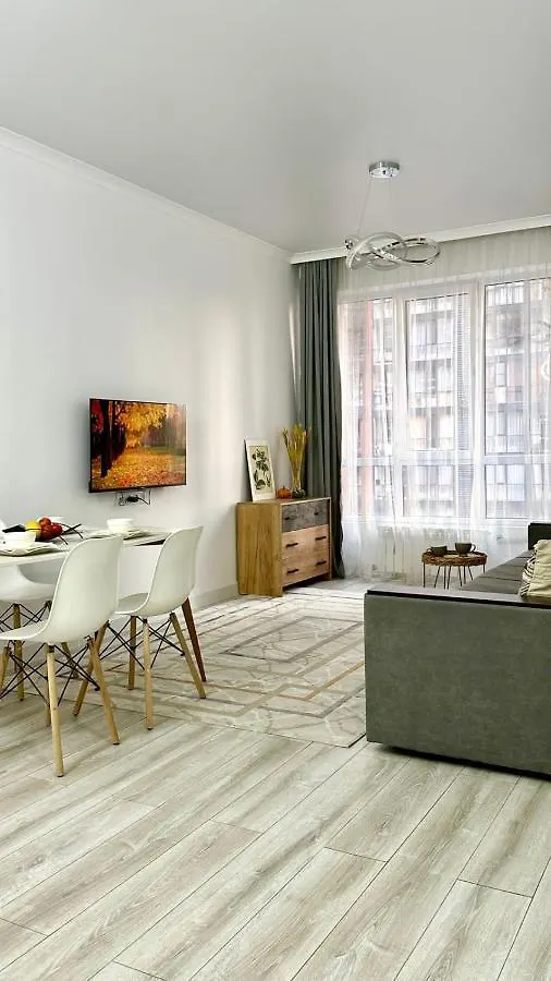 Spacious Apartment In Almaty